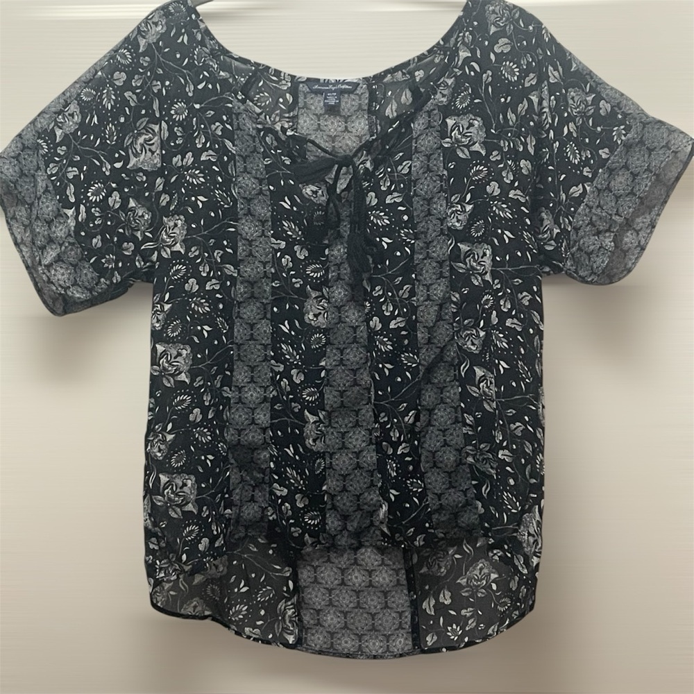 American Eagle Outfitters Black and Gray Floral Blouse